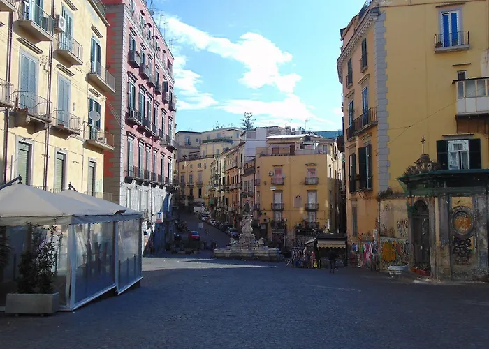 Neapolitan Flat 4* Neapol