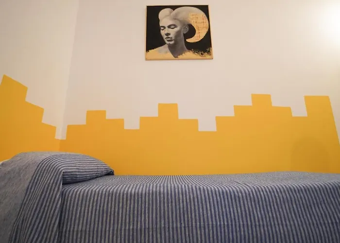 Neapolitan Flat Neapol